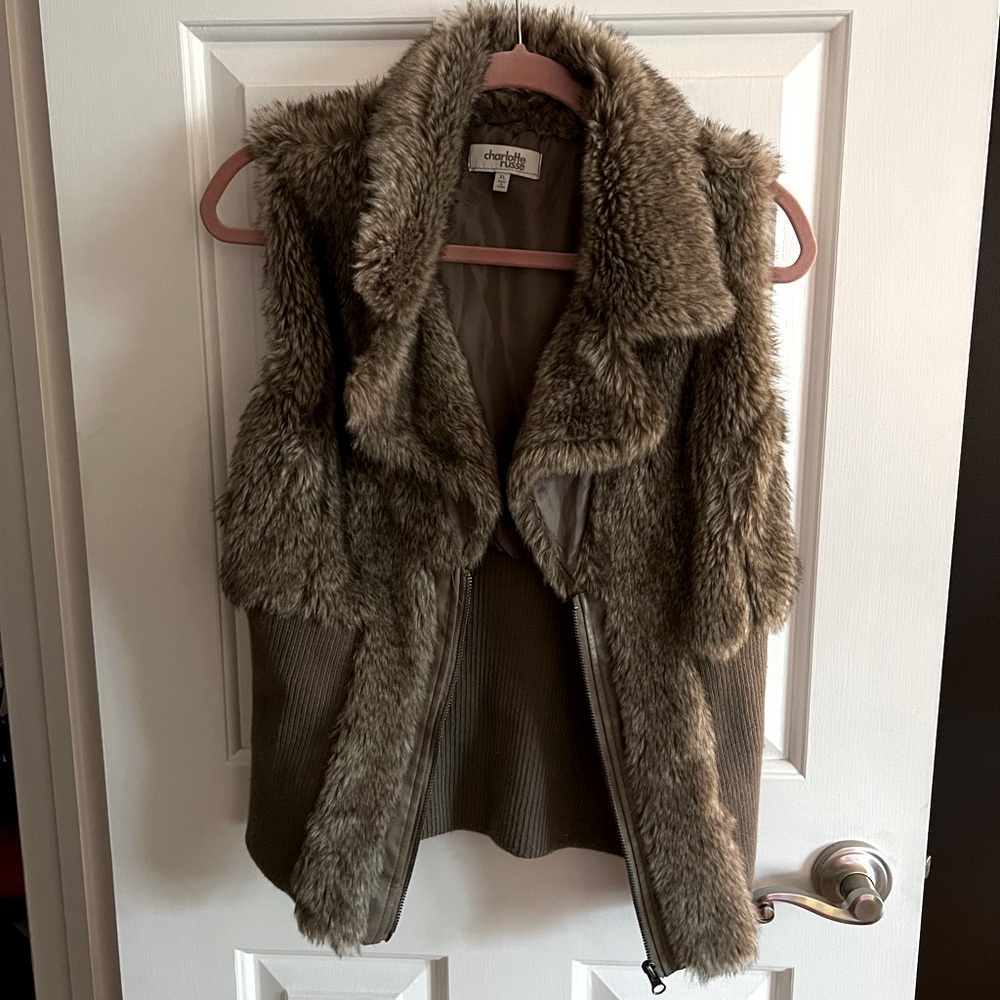 Fur vest
